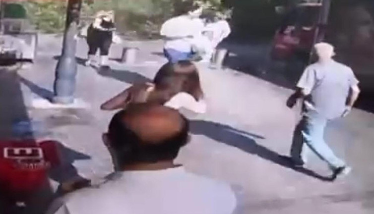 İzmir Valiliği önünde şok! Gürültü ile yerle bir oldu: Faciadan dönüldü