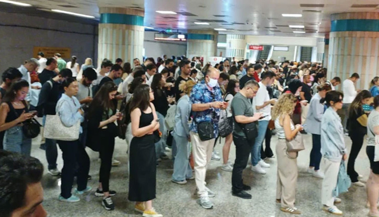 İstanbul'da metro bazı metro seferleri yapılamıyor