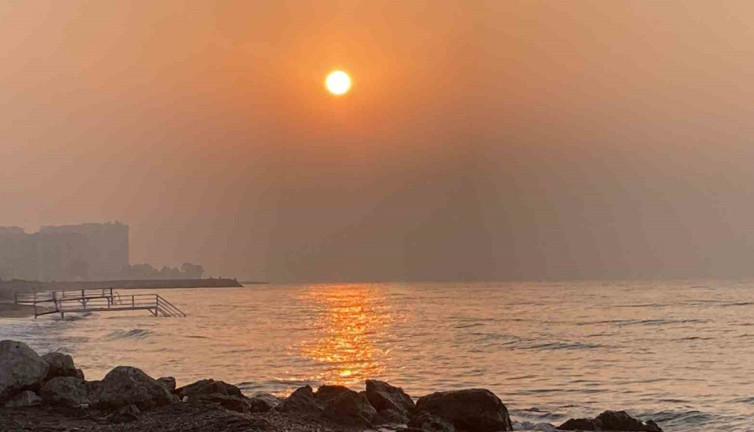 Akdeniz’de yakamoz mest etti