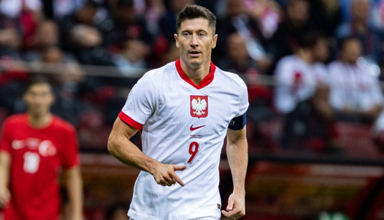 Lewandowski'nin resti istifa getirdi!