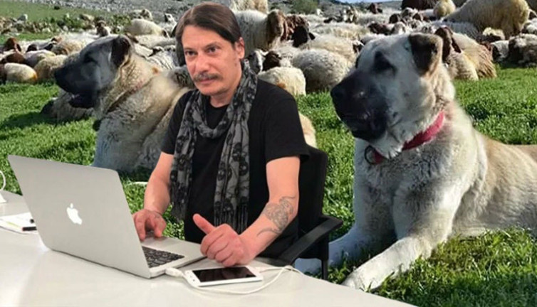 Erk Acarer fena patladı: Saray’ın bekçi köpeği değil halkın çoban köpeği olurum