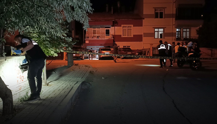 Karaman’da pompalı tüfekle dehşet! Baba ve oğul vuruldu!