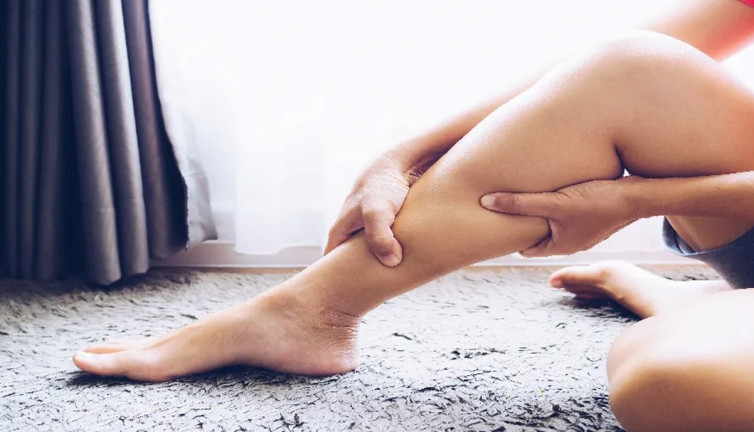 Karıncalanma ve uyuşma felcin gizli sinyalleri mi? İşin uzmanları anlatıyor