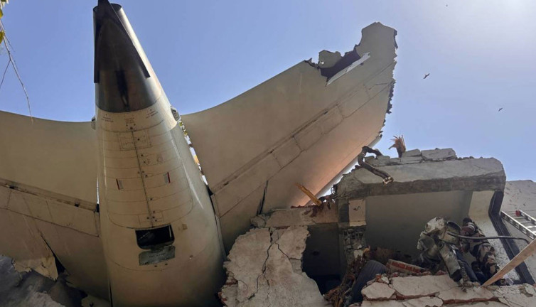 Hindistan'da uçak düşmüştü! Boeing 787 tipi uçaklara inceleme