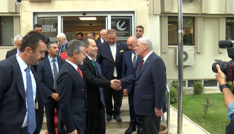 İYİ Parti lideri Dervişoğlu’ndan Fatih Erbakan’a kritik ziyaret! "Tehlike kapımıza dayandı"