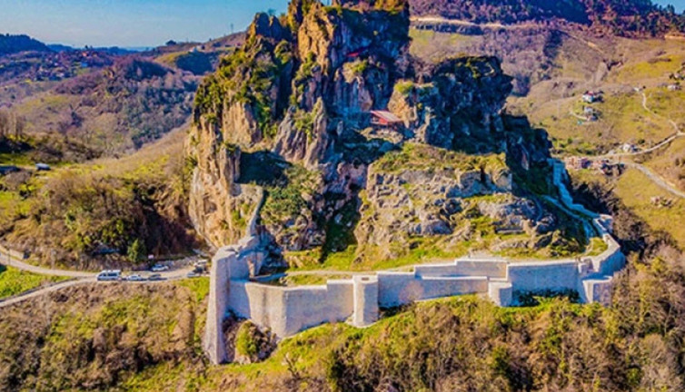 Ordu'daki 2 bin 500 yıllık kaleye yoğun ilgi! 14 günde 35 bin kişi