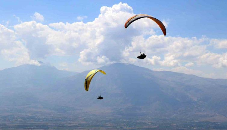 Öğretmen meslektaşına evlenme teklifi yaptı! Duygusal anlar yaşandı