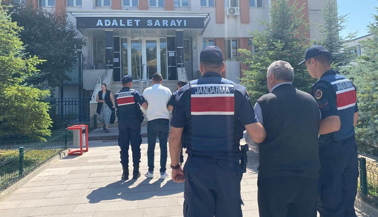 Eskişehir’de tefeci çetesi çökertildi