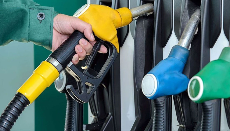 Akaryakıta tarihin en büyük zammı geliyor