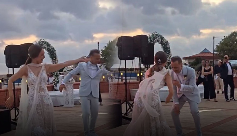 Ece Dizdar ile Serdar Orçin evlendi! Ünlü çift Erik Dalıyla ortalığı yıktı geçti