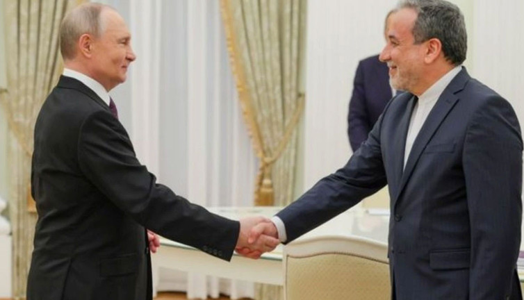 Moskova'da kritik görüşme: Putin ve Arakçi bir araya geldi