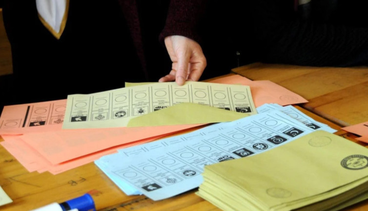 "AKP seçime gitmez, gidemez" Dikkat çeken iddia: Anketlerde 'para' manipülasyonu