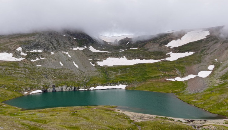 Gümüşhane’nin saklı cenneti: Çakırgöl gölü! 2 bin 553 metrede yaz kış bir arada