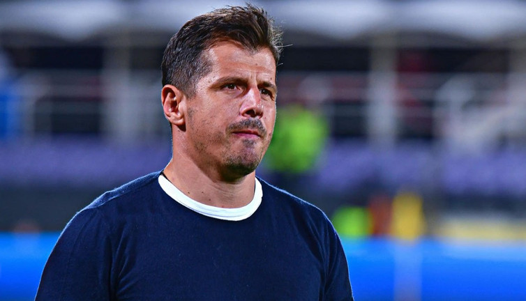 Emre Belözoğlu'ndan şok karar!