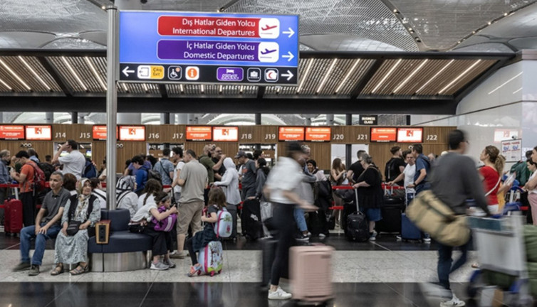 İstanbul'daki havalimanlarında milyonluk yükseliş! 5 ayda 50 milyona yaklaştı