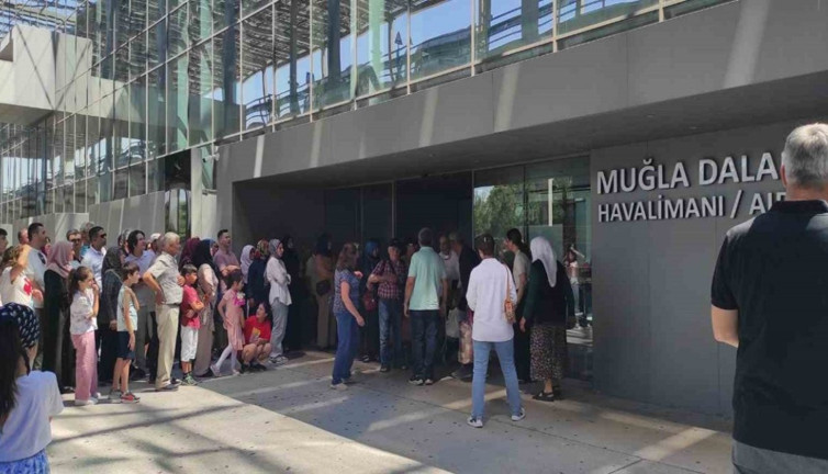 Muğla hacıları yurda geri geldi