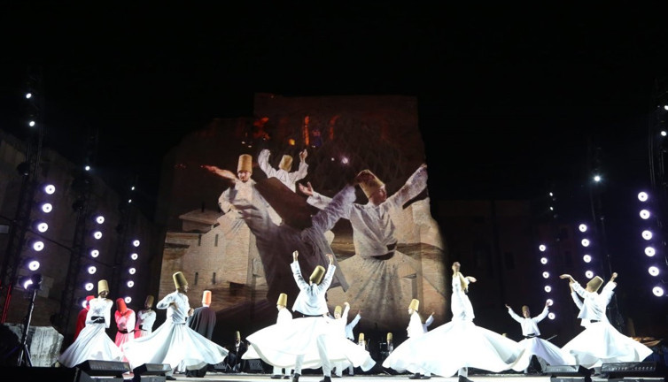 Roma'daki tarihi Kolezyum'da bir ilk! Sema gösterisi sunuldu