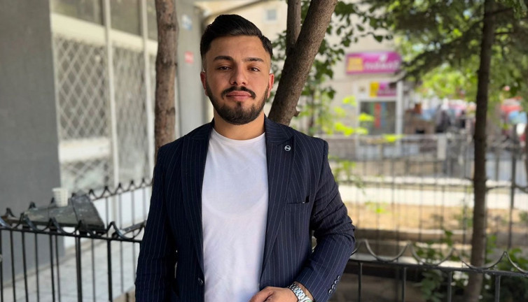 Banka hesabını arkadaşına verdi! Hapis ve para cezası aldı