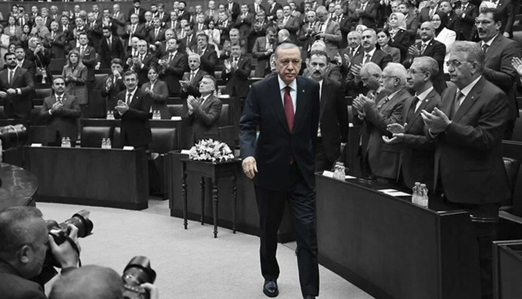 AKP’nin üst düzey isminden olay açıklama: İmamoğlu cezaevinden çıkarsa biteriz! Ünlü gazeteci köşesinden paylaştı...