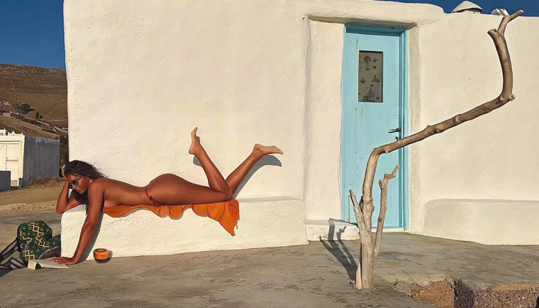 Bakanlar bikinisini bulamadı! Eda Taşpınar yine olay yarattı