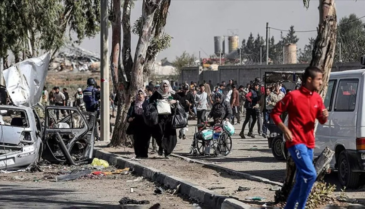 İsrail, yine insani yardım için bekleyen Filistinlileri vurdu! 16 ölü, 90 yaralı