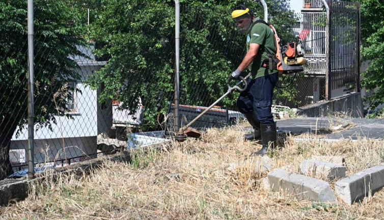 Su depolarının çevresinde yangın riskine karşı temizlik