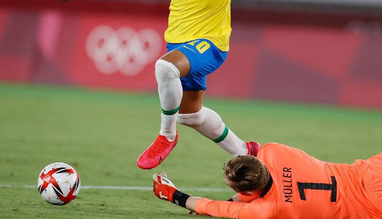 Galatasaray aradığı forveti Ada'da buldu