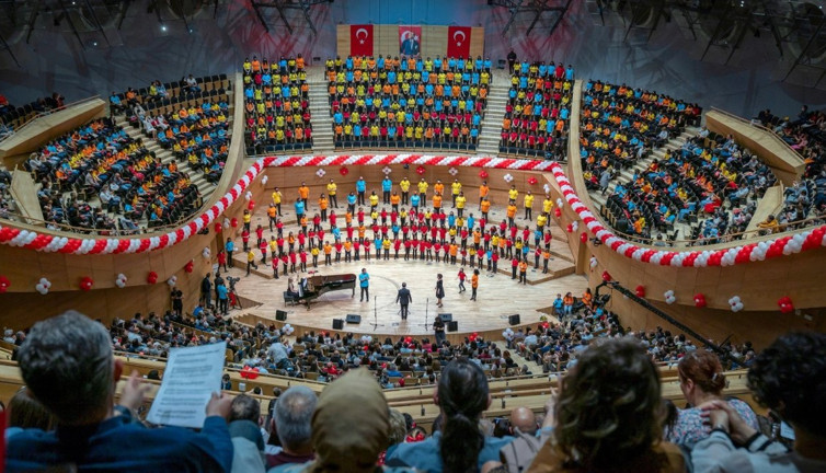 AKM ve CSO Ada Ankara'da rekor ziyaret sayısı: Bakan Ersoy verileri paylaştı