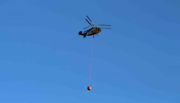 Hatay’da orman yangınına havadan müdahale!
