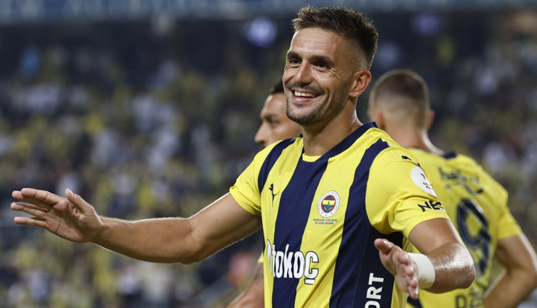 Yok artık! Dusan Tadic öyle bir takıma imza atıyor ki...