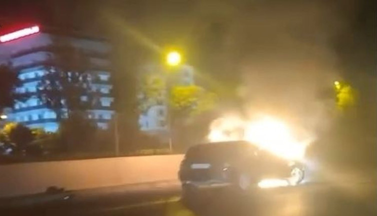 Otomobil Mudanya Yolu’nda cayır cayır yandı!