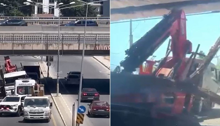 Tır alt geçide takıldı! Trafik felç oldu!