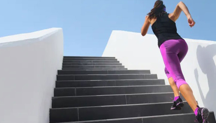 Merdiveni böyle çıkanlar dikkat! Ölümcül hastalığa yakalanmış olabilirsiniz