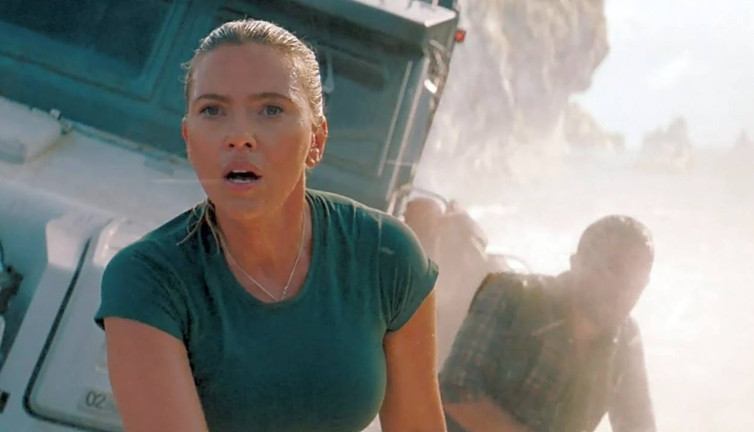 Scarlett Johansson Hollywood’un gişe kraliçesi oldu: Marvel efsanelerini geride bıraktı!