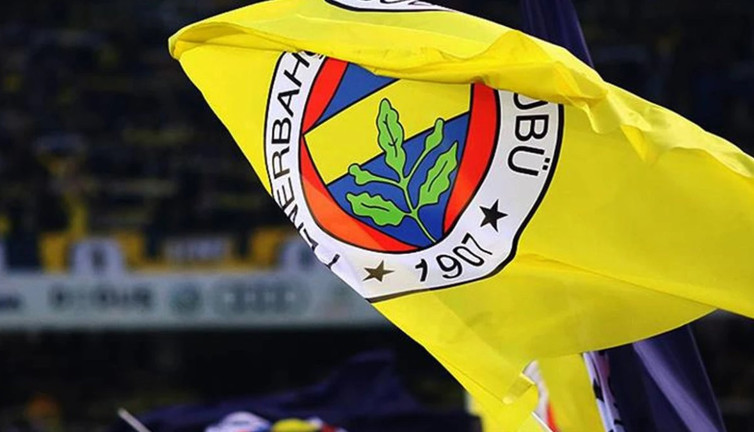 Dev teklife rağmen yıldız oyuncu Fenerbahçe'de kalmayı tercih etti! Yeni sözleşme imzalanacak