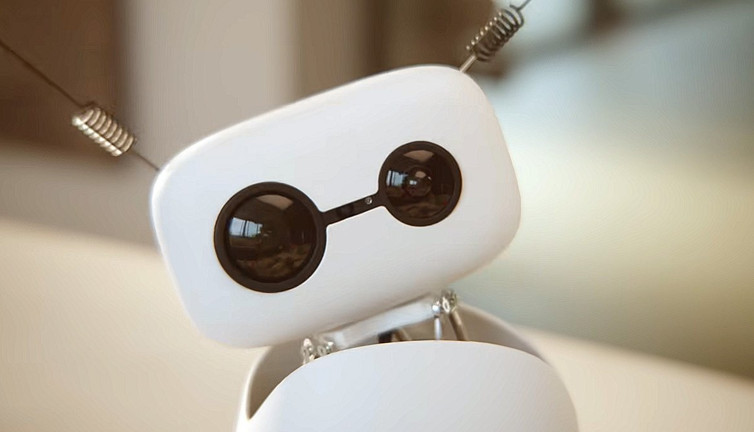 Hiç bir işe yaramayan robottan 24 saatte 500 bin dolar kâr ettiler