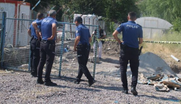 Foseptik çukurunda işçi yaraladı