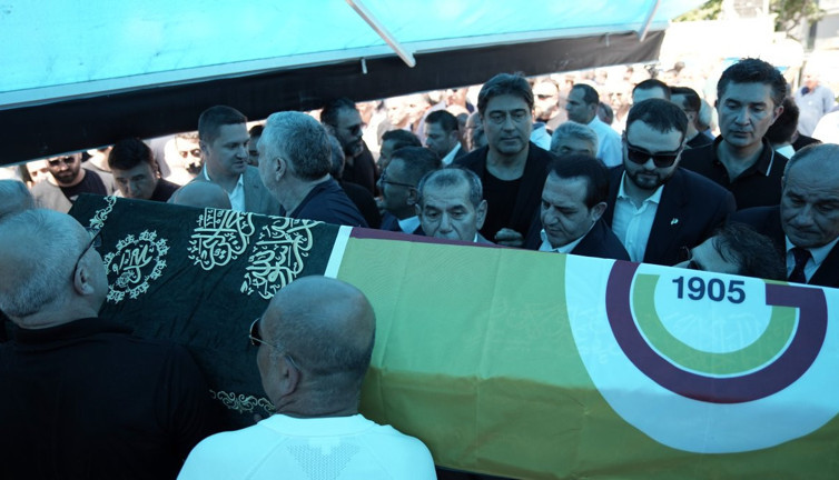 Galatasaraylı Sarıkaya son yolcuğuna uğurlandı