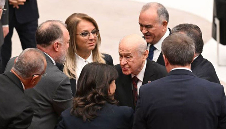 Devlet Bahçeli’nin sol versiyonu yeni açılımla ortaya çıktı! Süreç turnusol gibi…