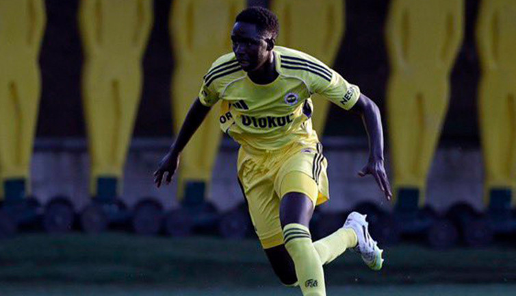 Fener'e Schengen engeli: Yeni transfer kampa gidemedi