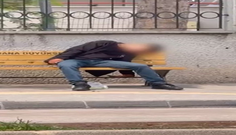 Adana'da madde bağımlısı kendinden geçti