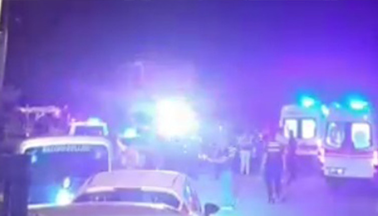 Sakarya’da sokak ortasında bıçaklı kavga