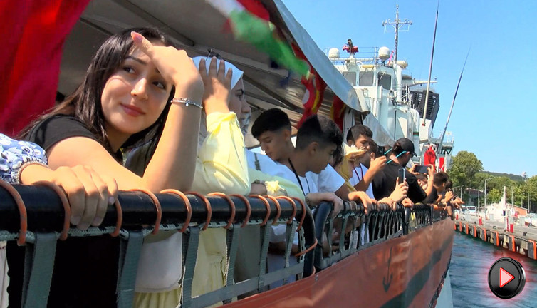 İstanbul Boğazı’nda duygusal anlar