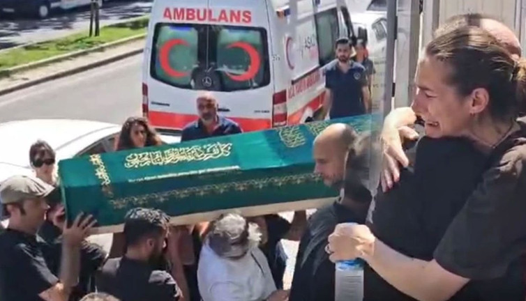 Oyuncu Emre Törün’e son yolculuk! Ailesi gözyaşlarına hakim olamadı