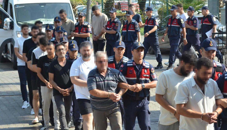 ‘Yüksek kazanç’ tuzağı! Milyarlık vurgun: Çok sayıda kişi gözaltında