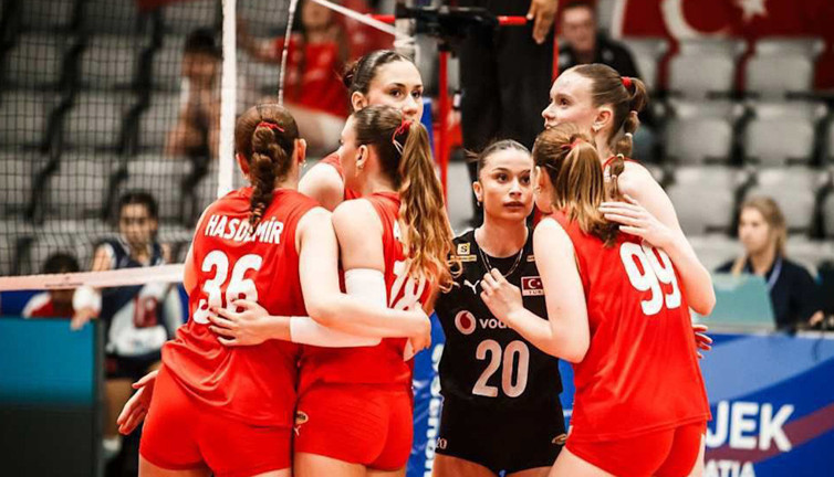 17 yaşındaki milli oyuncu Fransa'ya transfer oldu