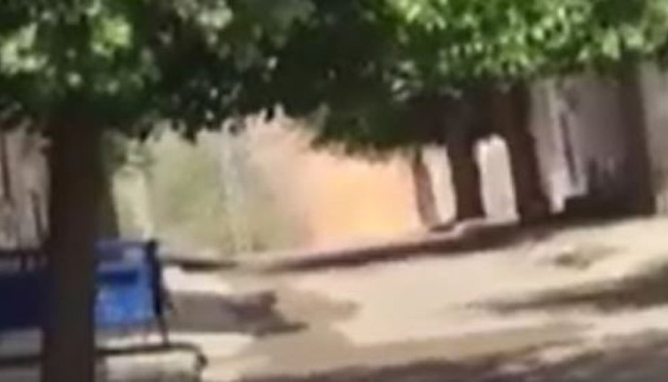 Alevler gökyüzüne fışkırdı