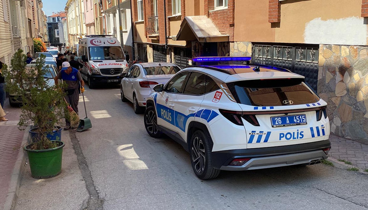 Çilingirle girilen evde cansız bedeni bulundu