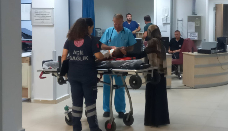 Balkon korkuluklarında düştü! 2 yaşındaki bebek ölümden döndü