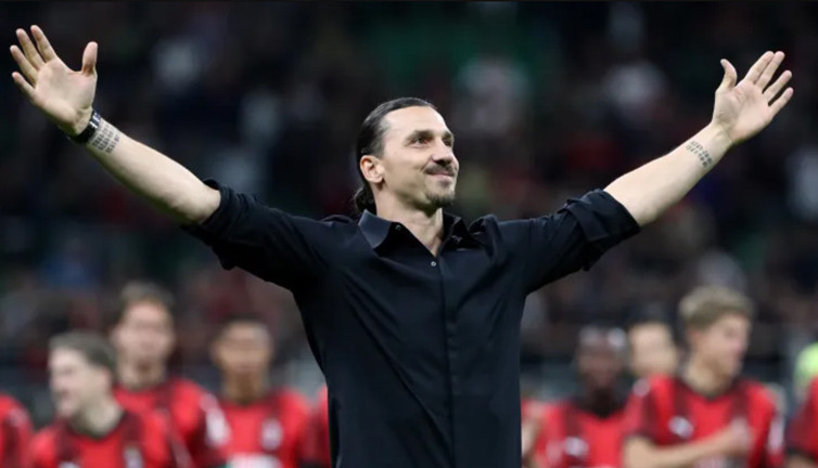 Zlatan İbrahimovic vücudundaki o dövmeyi sildirdi